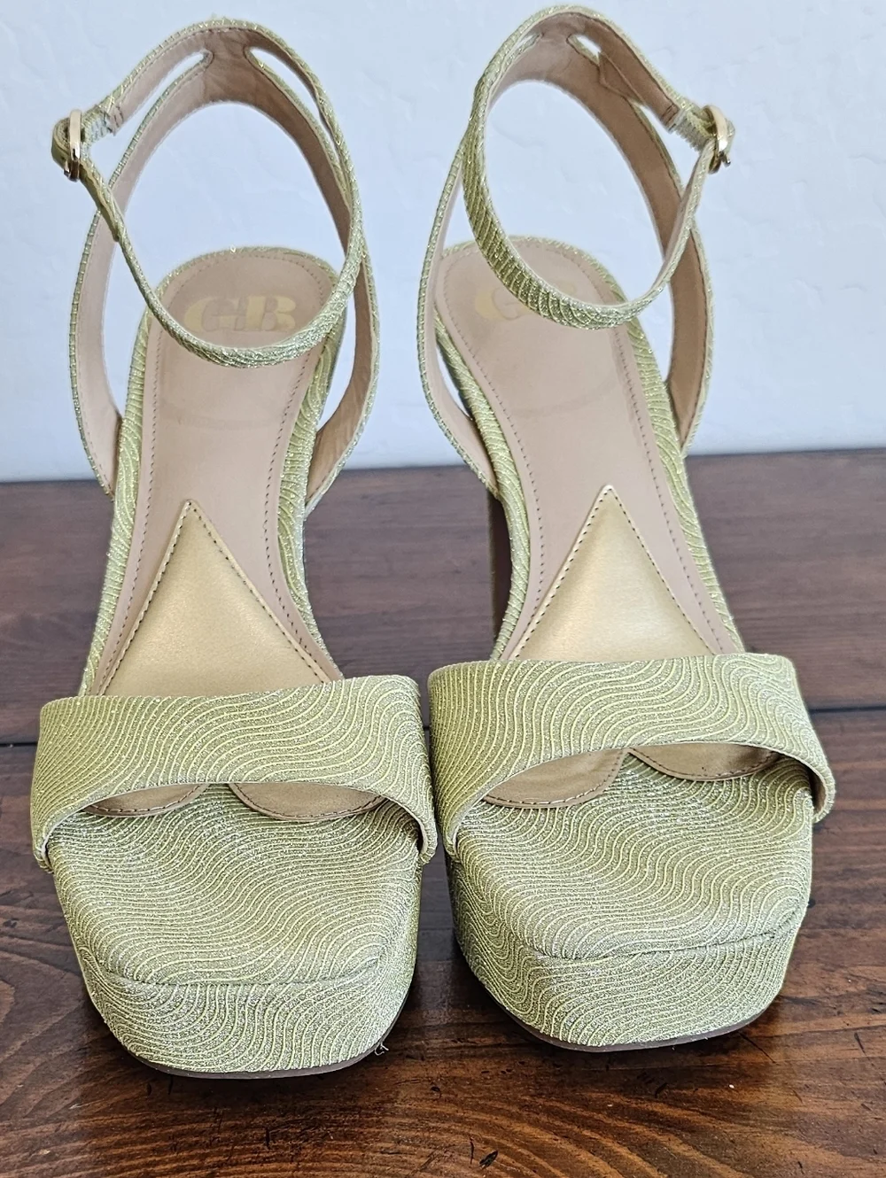 Gianni Bini Glitter Metallic Lime Green Platform Heels/Sandals Women's Size 7.5